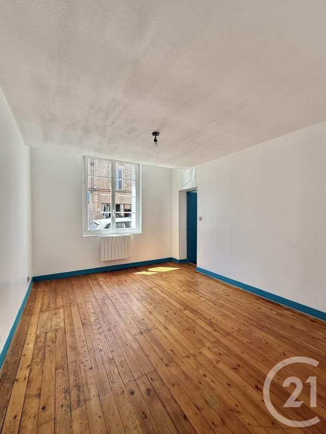 Appartement F3 &agrave; louer - 3 pi&egrave;ces - 68,24 m2 - Moulins - 03 - AUVERGNE