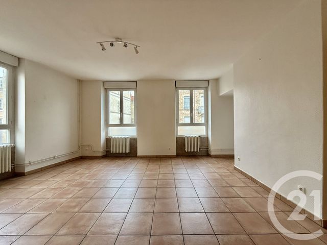 Appartement F4 &agrave; louer - 4 pi&egrave;ces - 119,51 m2 - Moulins - 03 - AUVERGNE