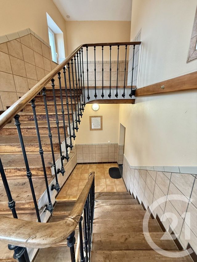 Appartement F4 &agrave; louer - 4 pi&egrave;ces - 119,51 m2 - Moulins - 03 - AUVERGNE