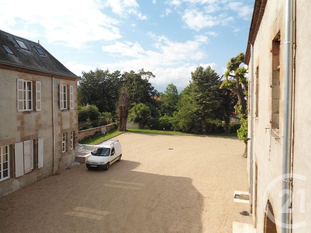 Appartement F4 &agrave; louer - 4 pi&egrave;ces - 119 m2 - Moulins - 03 - AUVERGNE