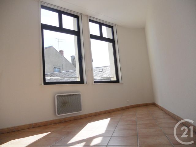 Appartement F2 &agrave; louer - 2 pi&egrave;ces - 44 m2 - Moulins - 03 - AUVERGNE