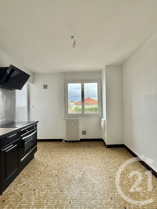 Appartement F4 &agrave; louer - 4 pi&egrave;ces - 68,33 m2 - Yzeure - 03 - AUVERGNE