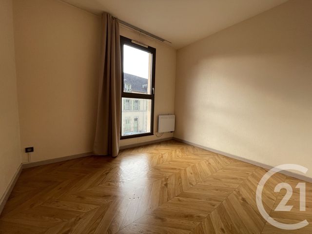 Appartement F3 &agrave; louer - 3 pi&egrave;ces - 76,42 m2 - Moulins - 03 - AUVERGNE