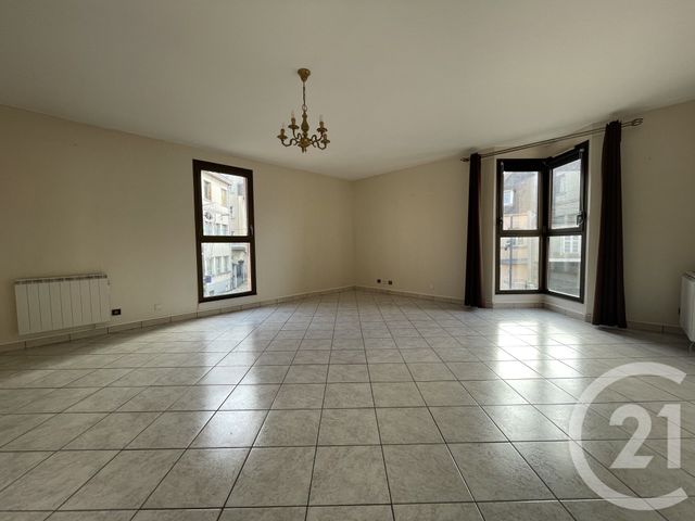 Appartement F3 &agrave; louer - 3 pi&egrave;ces - 76,42 m2 - Moulins - 03 - AUVERGNE