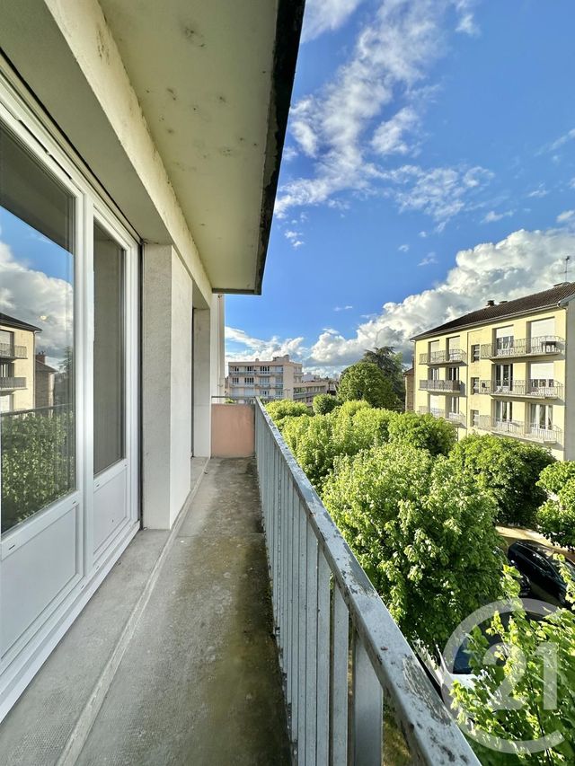 Appartement F3 &agrave; louer - 3 pi&egrave;ces - 88,10 m2 - Moulins - 03 - AUVERGNE