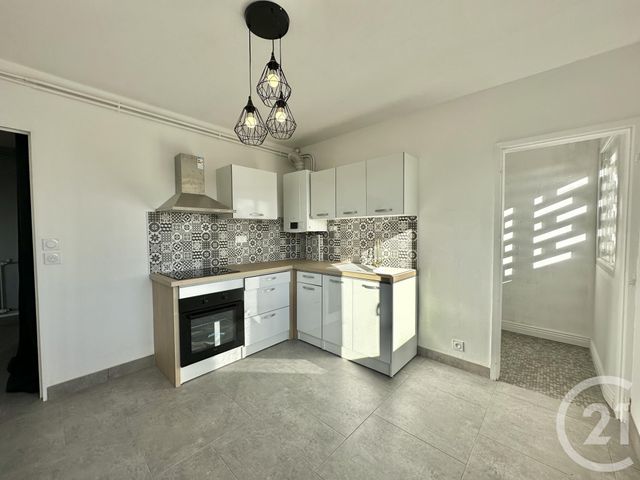 Appartement F3 &agrave; louer - 3 pi&egrave;ces - 88,10 m2 - Moulins - 03 - AUVERGNE