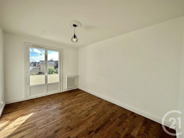 Appartement F3 &agrave; louer - 3 pi&egrave;ces - 88,10 m2 - Moulins - 03 - AUVERGNE