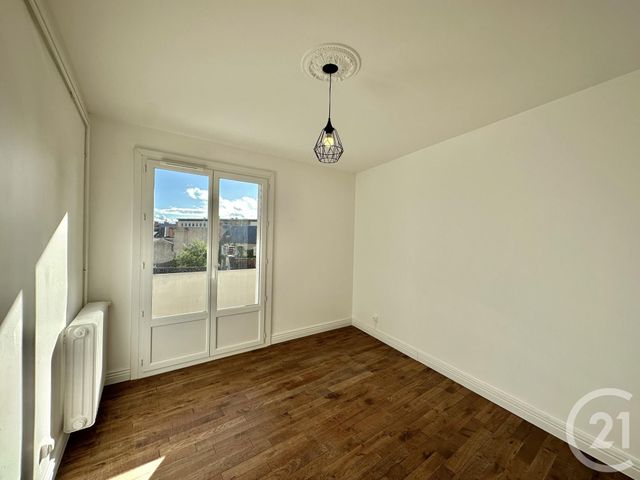 Appartement F3 &agrave; louer - 3 pi&egrave;ces - 88,10 m2 - Moulins - 03 - AUVERGNE