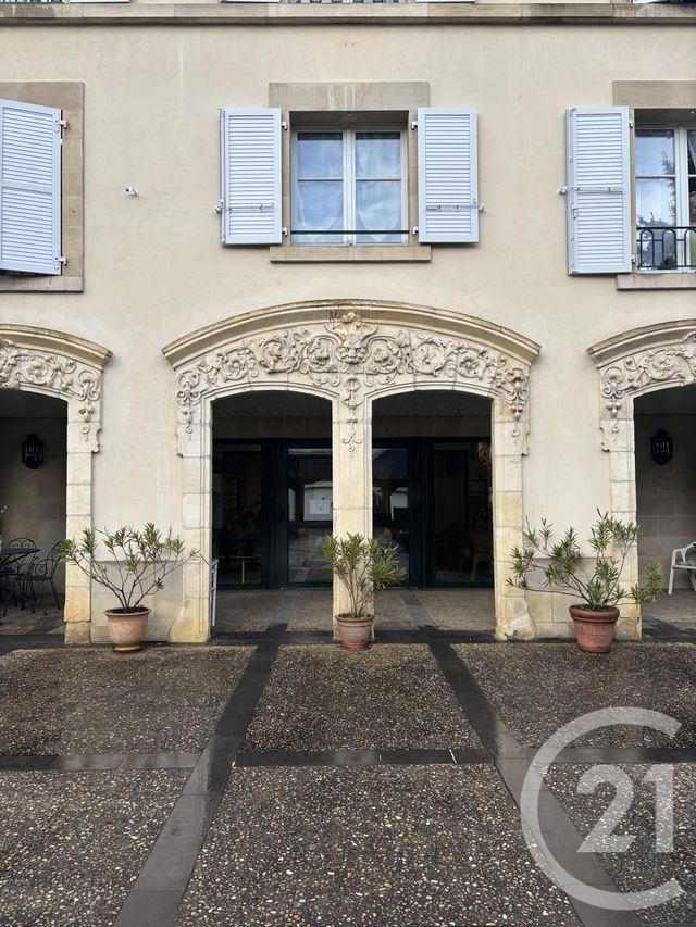 Appartement &agrave; louer - 3 pi&egrave;ces - 96,26 m2 - Moulins - 03 - AUVERGNE