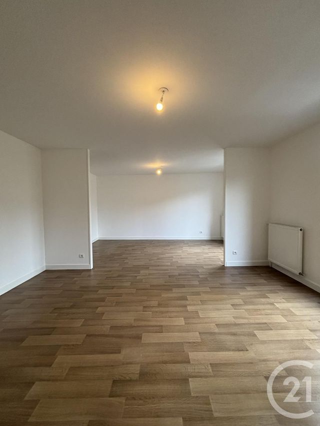 Appartement &agrave; louer - 3 pi&egrave;ces - 96,26 m2 - Moulins - 03 - AUVERGNE
