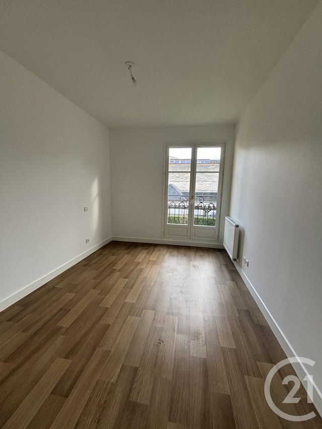 Appartement &agrave; louer - 3 pi&egrave;ces - 96,26 m2 - Moulins - 03 - AUVERGNE