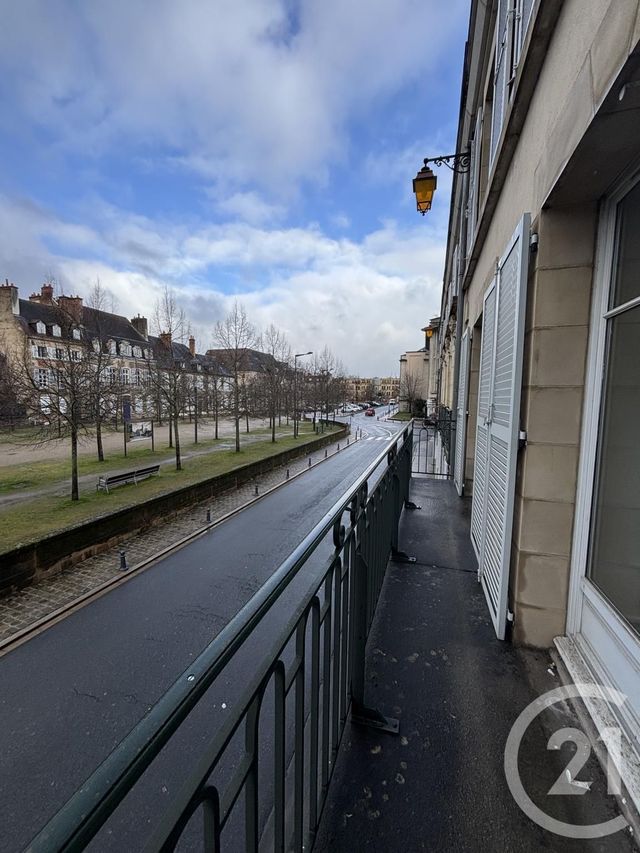 Appartement &agrave; louer - 3 pi&egrave;ces - 96,26 m2 - Moulins - 03 - AUVERGNE