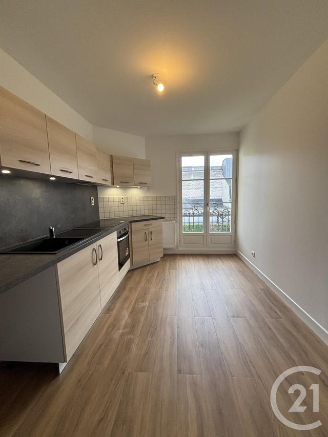 Appartement &agrave; louer - 3 pi&egrave;ces - 96,26 m2 - Moulins - 03 - AUVERGNE