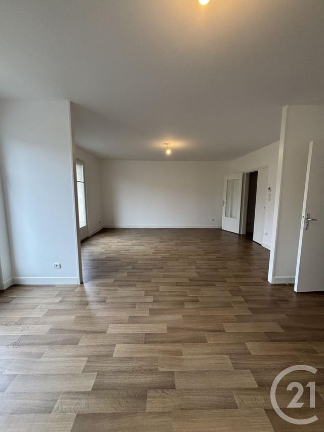 Appartement &agrave; louer - 3 pi&egrave;ces - 96,26 m2 - Moulins - 03 - AUVERGNE