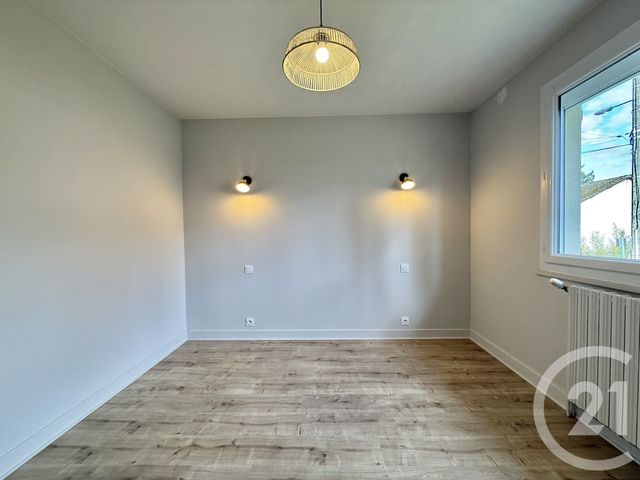 Maison &agrave; louer - 4 pi&egrave;ces - 96,75 m2 - Yzeure - 03 - AUVERGNE