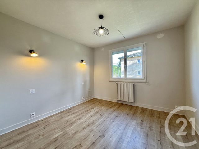 Maison &agrave; louer - 4 pi&egrave;ces - 96,75 m2 - Yzeure - 03 - AUVERGNE