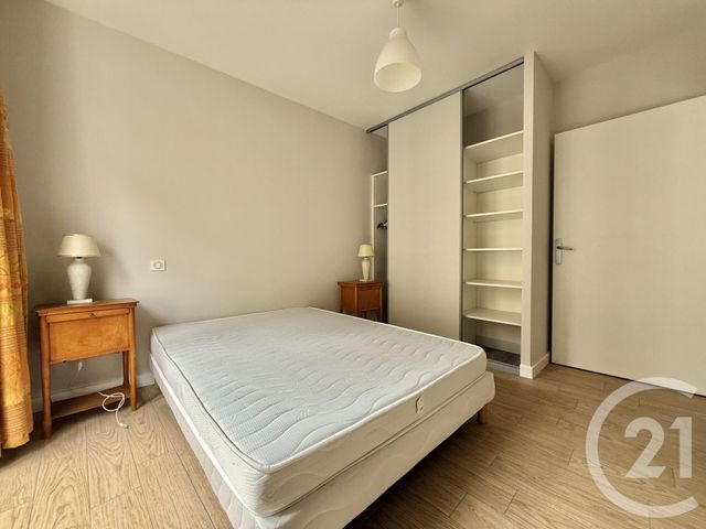 Appartement F2 &agrave; louer - 2 pi&egrave;ces - 44,95 m2 - Moulins - 03 - AUVERGNE