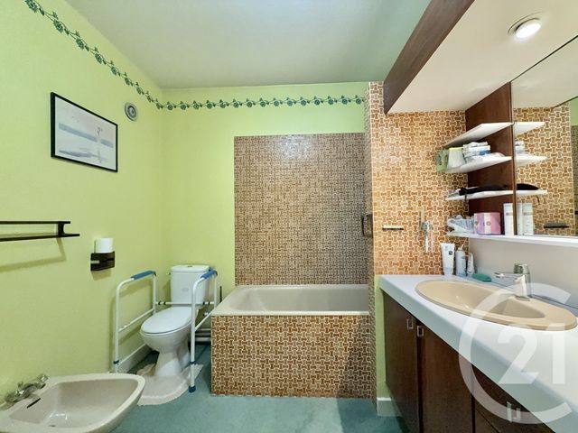 Appartement F5 &agrave; vendre - 5 pi&egrave;ces - 113,86 m2 - Moulins - 03 - AUVERGNE