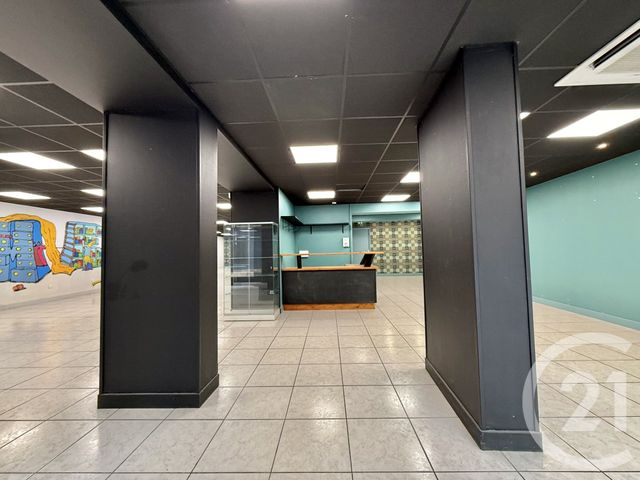 Local commercial à louer - 209.0 m2 - 03 - Allier