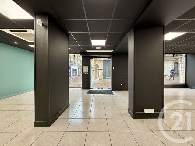Local commercial à louer - 209.0 m2 - 03 - Allier