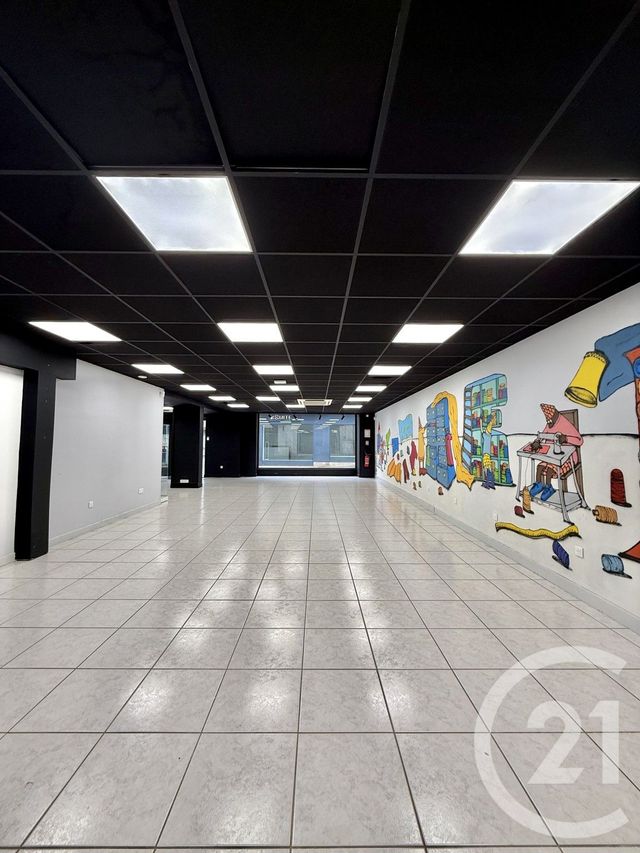 Local commercial à louer - 209.0 m2 - 03 - Allier