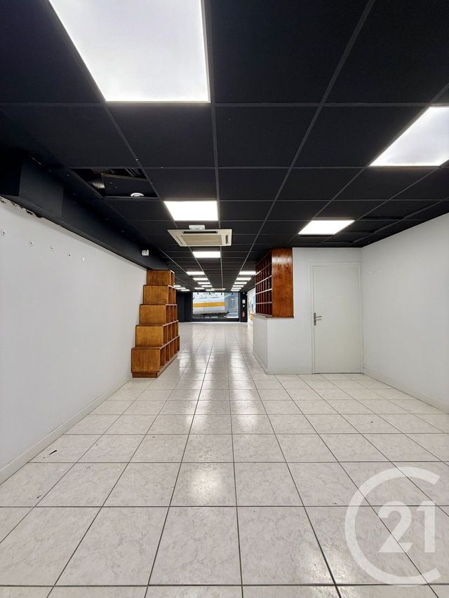 Local commercial à louer - 209.0 m2 - 03 - Allier