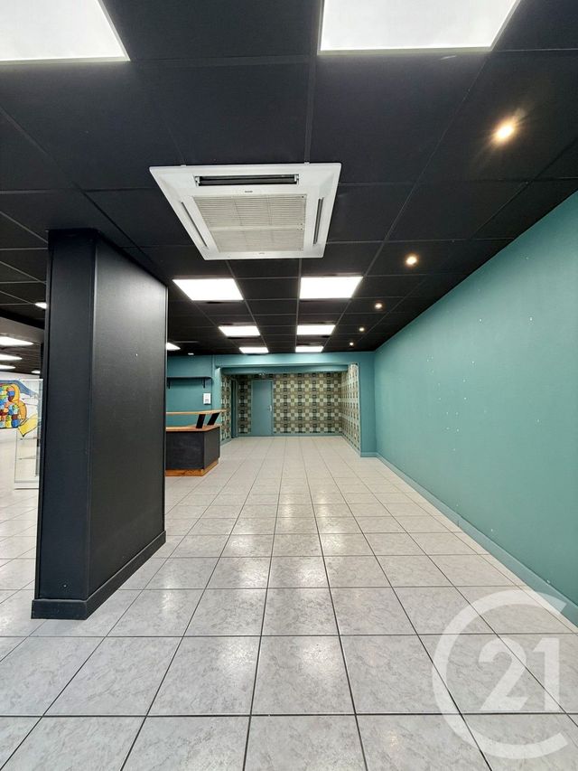 Local commercial à louer - 209.0 m2 - 03 - Allier