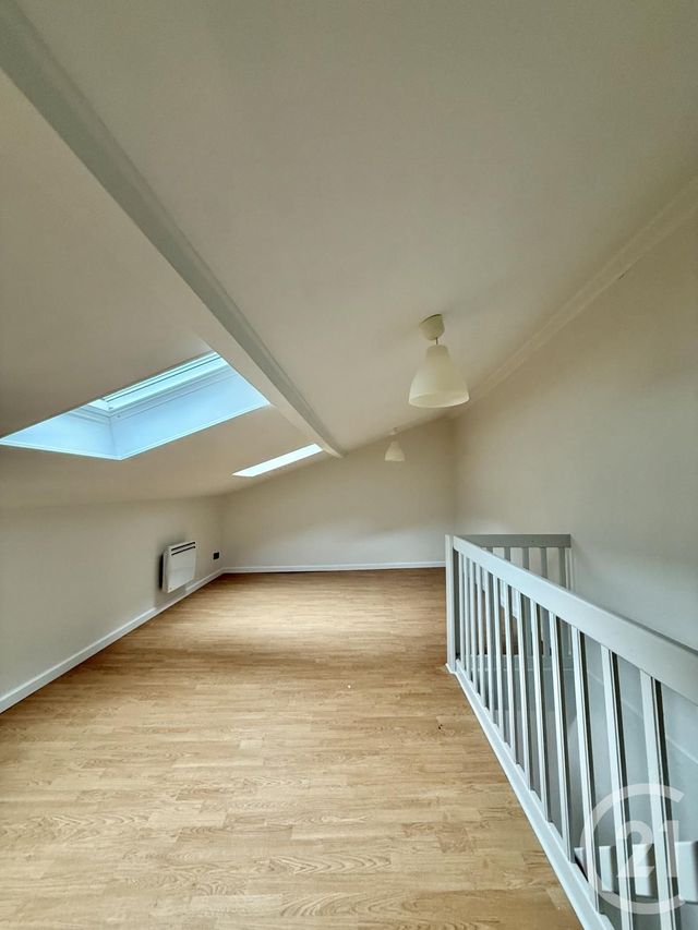 Appartement &agrave; louer - 2 pi&egrave;ces - 46,64 m2 - Moulins - 03 - AUVERGNE