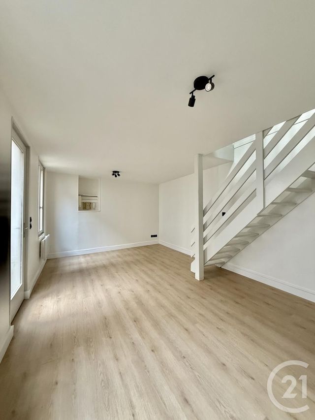 Appartement &agrave; louer - 2 pi&egrave;ces - 46,64 m2 - Moulins - 03 - AUVERGNE