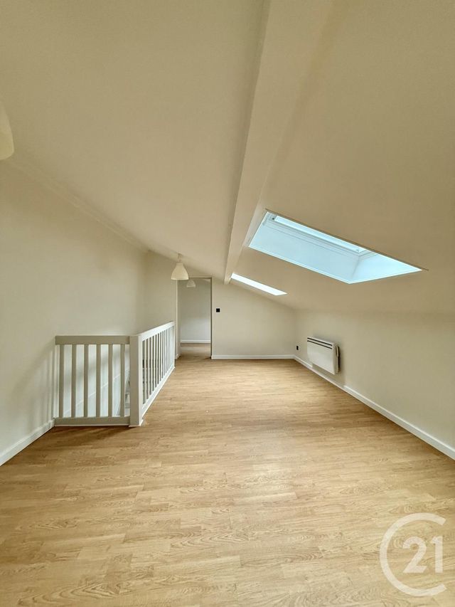 Appartement &agrave; louer - 2 pi&egrave;ces - 46,64 m2 - Moulins - 03 - AUVERGNE