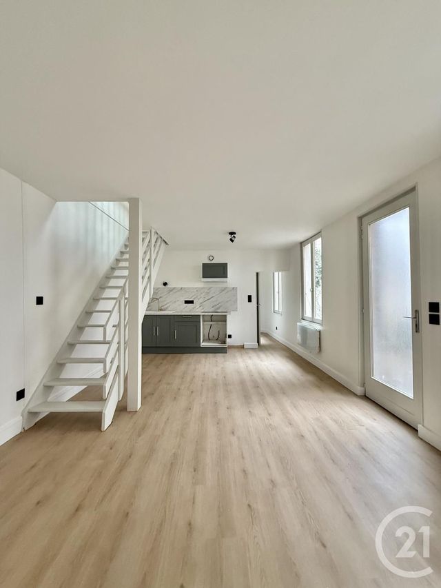 Appartement &agrave; louer - 2 pi&egrave;ces - 46,64 m2 - Moulins - 03 - AUVERGNE