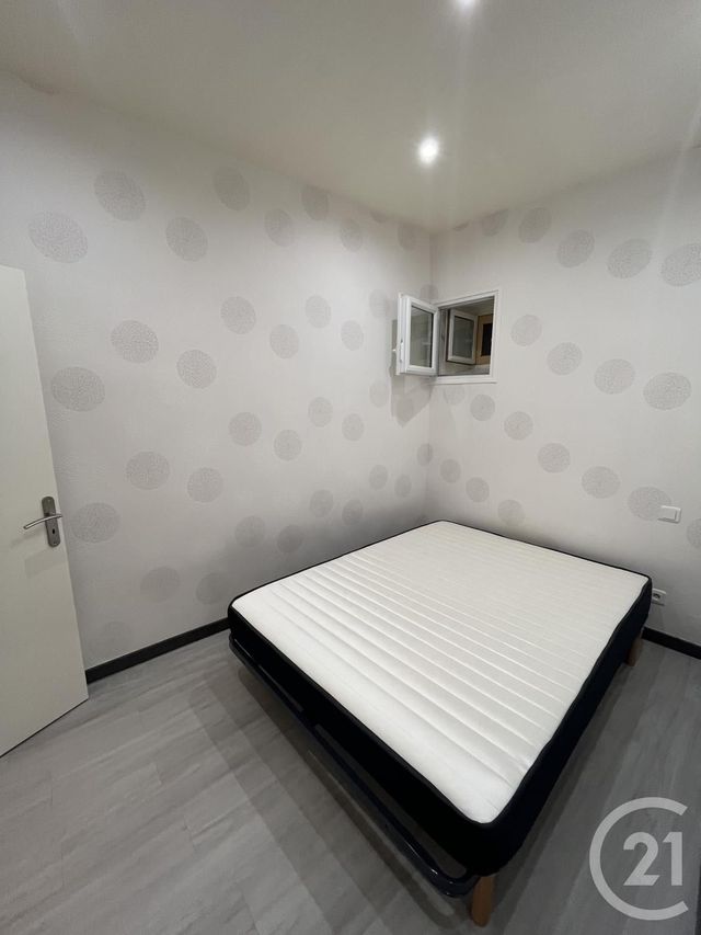 Appartement F2 &agrave; louer - 2 pi&egrave;ces - 34,82 m2 - Moulins - 03 - AUVERGNE