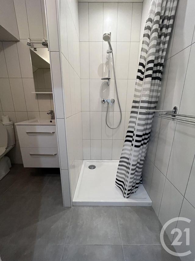 Appartement F2 &agrave; louer - 2 pi&egrave;ces - 34,82 m2 - Moulins - 03 - AUVERGNE