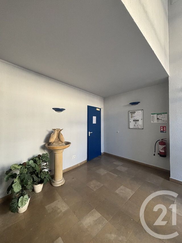 Appartement F2 &agrave; louer - 2 pi&egrave;ces - 58,92 m2 - Moulins - 03 - AUVERGNE