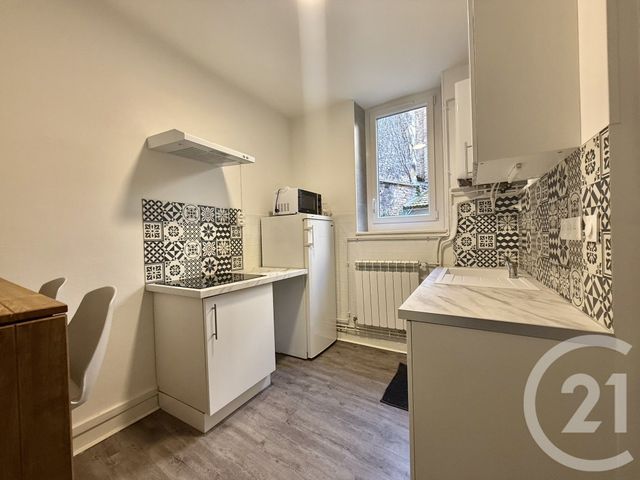 Appartement F1 &agrave; louer - 1 pi&egrave;ce - 30,12 m2 - Moulins - 03 - AUVERGNE