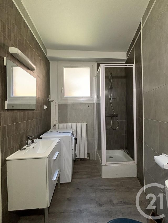 Appartement F1 &agrave; louer - 1 pi&egrave;ce - 30,12 m2 - Moulins - 03 - AUVERGNE