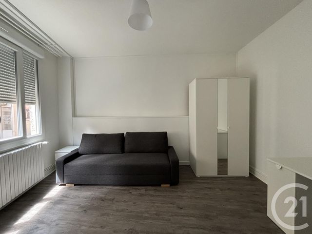 Appartement F1 &agrave; louer - 1 pi&egrave;ce - 30,12 m2 - Moulins - 03 - AUVERGNE