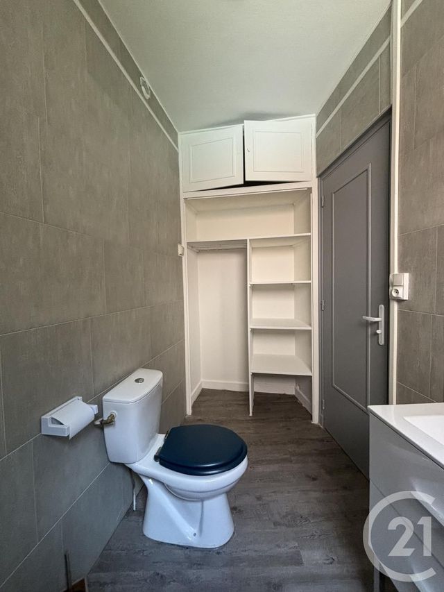 Appartement F1 &agrave; louer - 1 pi&egrave;ce - 30,12 m2 - Moulins - 03 - AUVERGNE