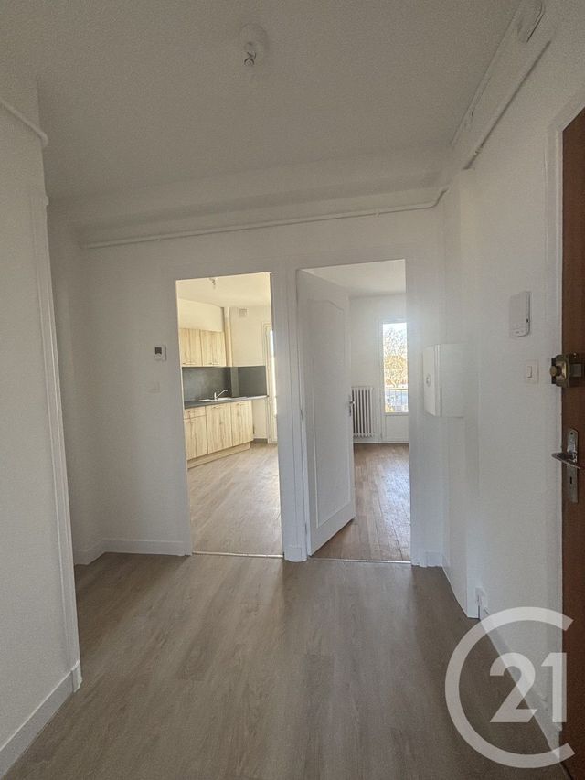 Appartement F3 &agrave; louer - 3 pi&egrave;ces - 57,15 m2 - Moulins - 03 - AUVERGNE