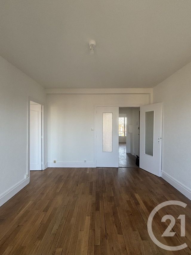 Appartement F3 &agrave; louer - 3 pi&egrave;ces - 57,15 m2 - Moulins - 03 - AUVERGNE