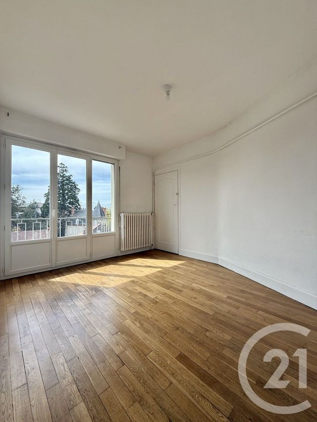 Appartement F3 &agrave; louer - 3 pi&egrave;ces - 57,15 m2 - Moulins - 03 - AUVERGNE