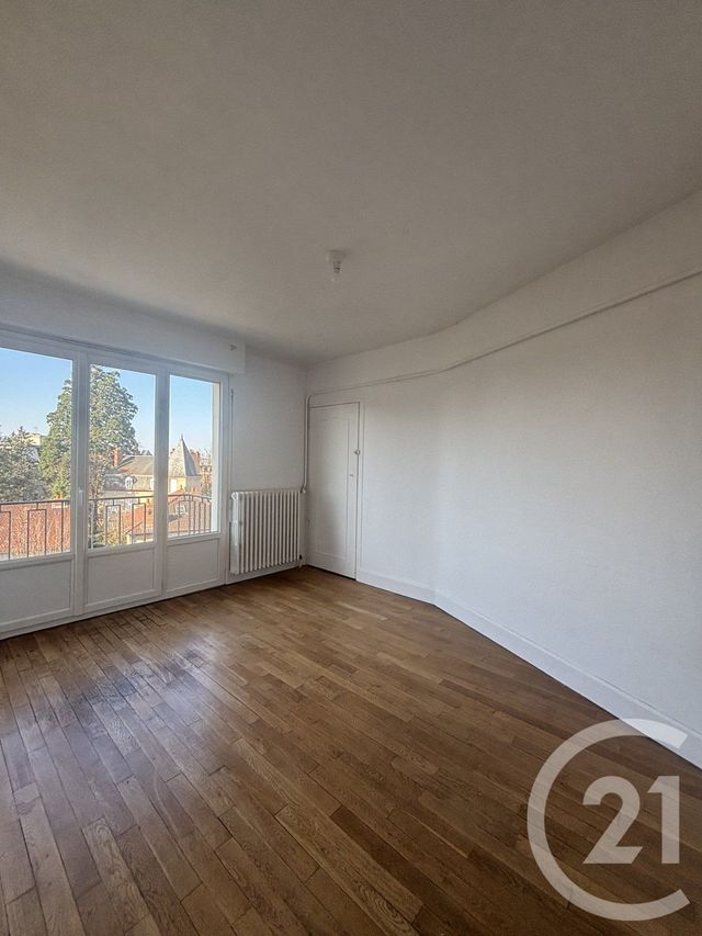 Appartement F3 &agrave; louer - 3 pi&egrave;ces - 57,15 m2 - Moulins - 03 - AUVERGNE