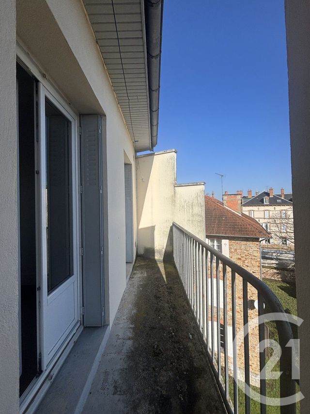 Appartement F3 &agrave; louer - 3 pi&egrave;ces - 57,15 m2 - Moulins - 03 - AUVERGNE