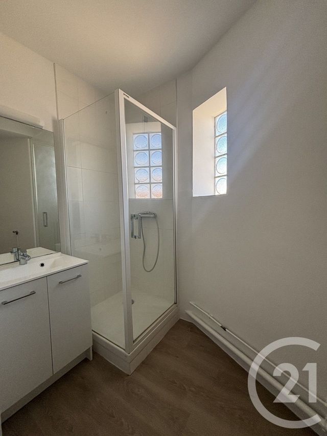 Appartement F3 &agrave; louer - 3 pi&egrave;ces - 57,15 m2 - Moulins - 03 - AUVERGNE