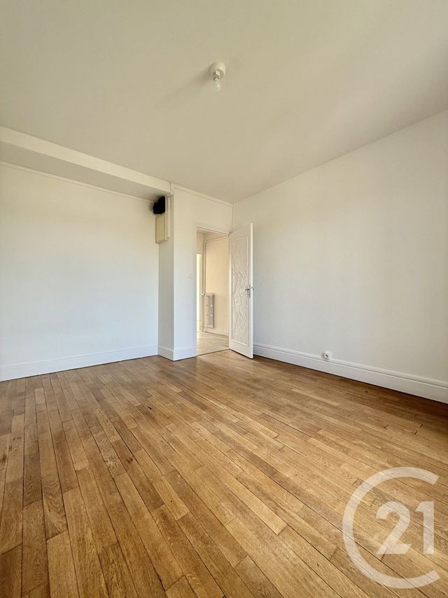Appartement F3 &agrave; louer - 3 pi&egrave;ces - 57,15 m2 - Moulins - 03 - AUVERGNE