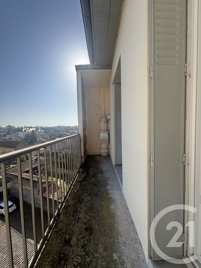 Appartement F3 &agrave; louer - 3 pi&egrave;ces - 57,15 m2 - Moulins - 03 - AUVERGNE