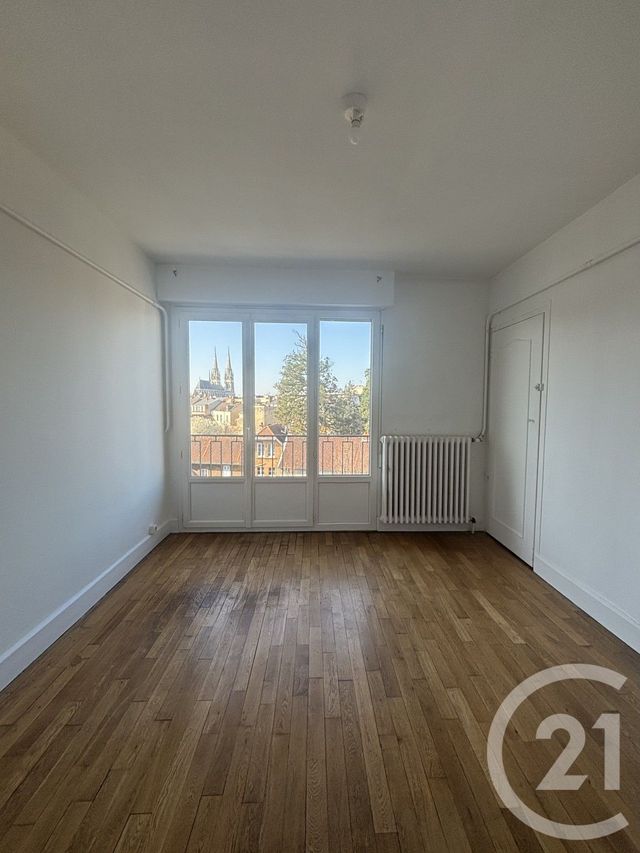 Appartement F3 &agrave; louer - 3 pi&egrave;ces - 57,15 m2 - Moulins - 03 - AUVERGNE