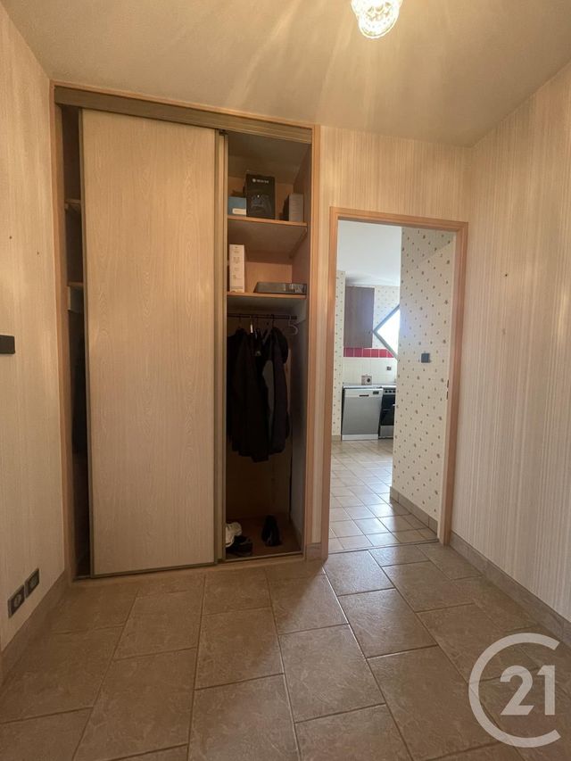 Appartement F3 &agrave; louer - 3 pi&egrave;ces - 77 m2 - Moulins - 03 - AUVERGNE