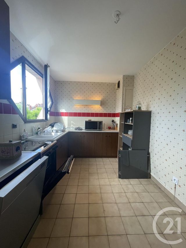 Appartement F3 &agrave; louer - 3 pi&egrave;ces - 77 m2 - Moulins - 03 - AUVERGNE