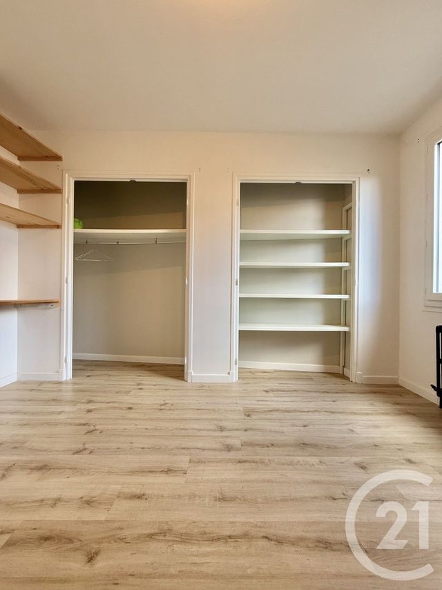 Appartement F3 &agrave; louer - 3 pi&egrave;ces - 80 m2 - Moulins - 03 - AUVERGNE